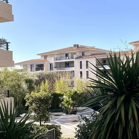 Exclusive * Saint-Tropez